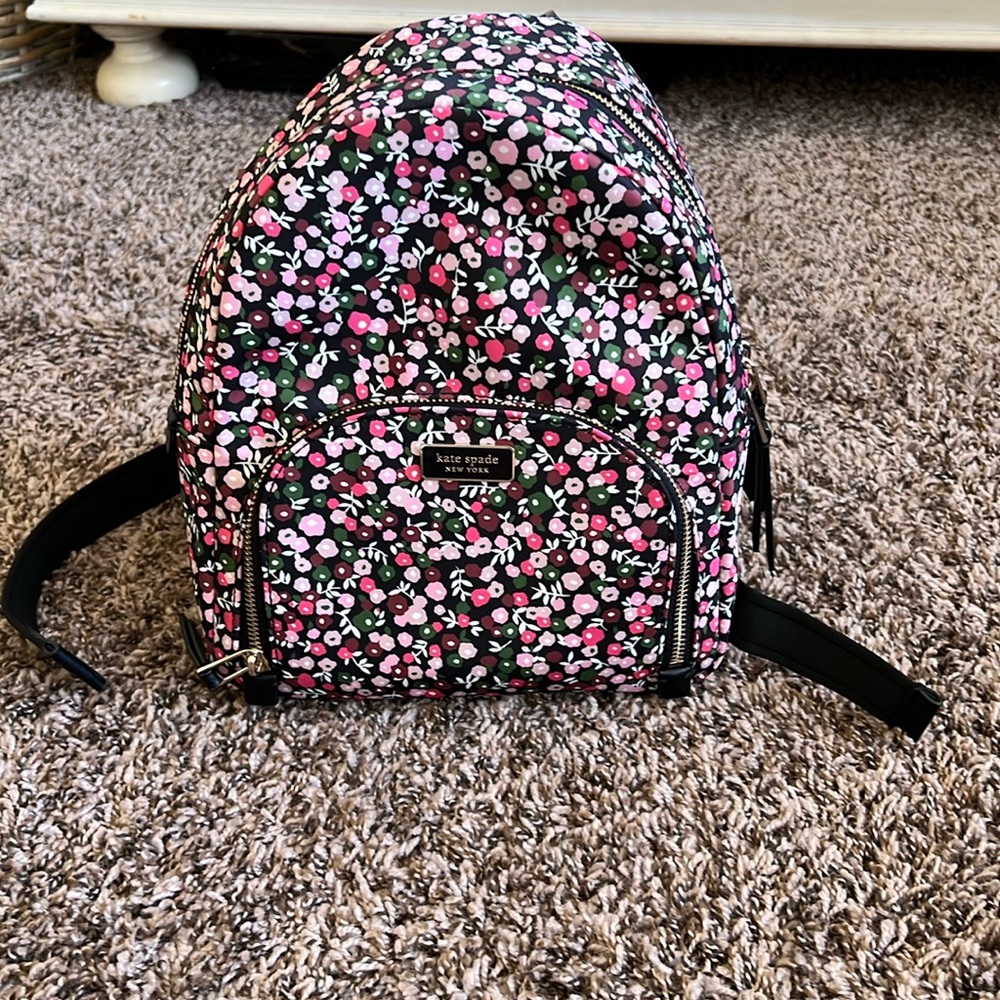 Kate spade Dawn Park Avenue Floral medium backpack. Excellent condition.